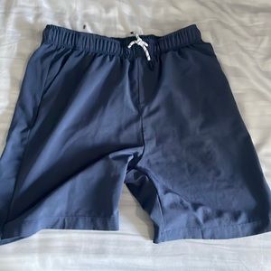 vineyard vines sized XL youth shorts